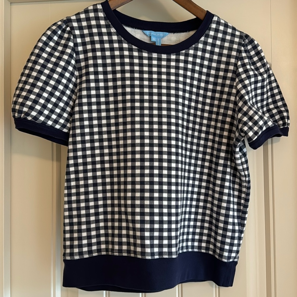 Draper James Natalie sweatshirt in size medium.